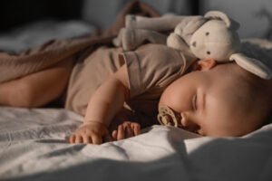 Spánek miminek: Překvapivé rozpory a rady odborníků